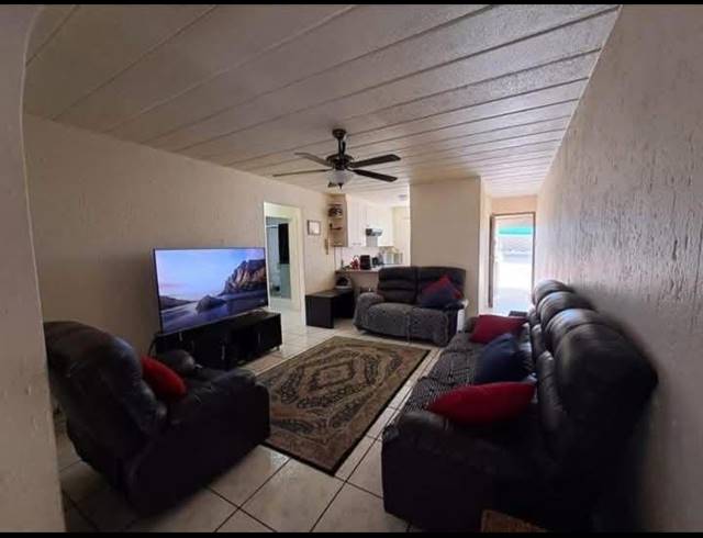 2 BEDROOM PROPERTY TO RENT IN OAKDENE